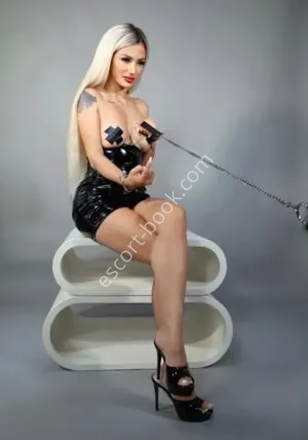 Selena, Kaukasisch
