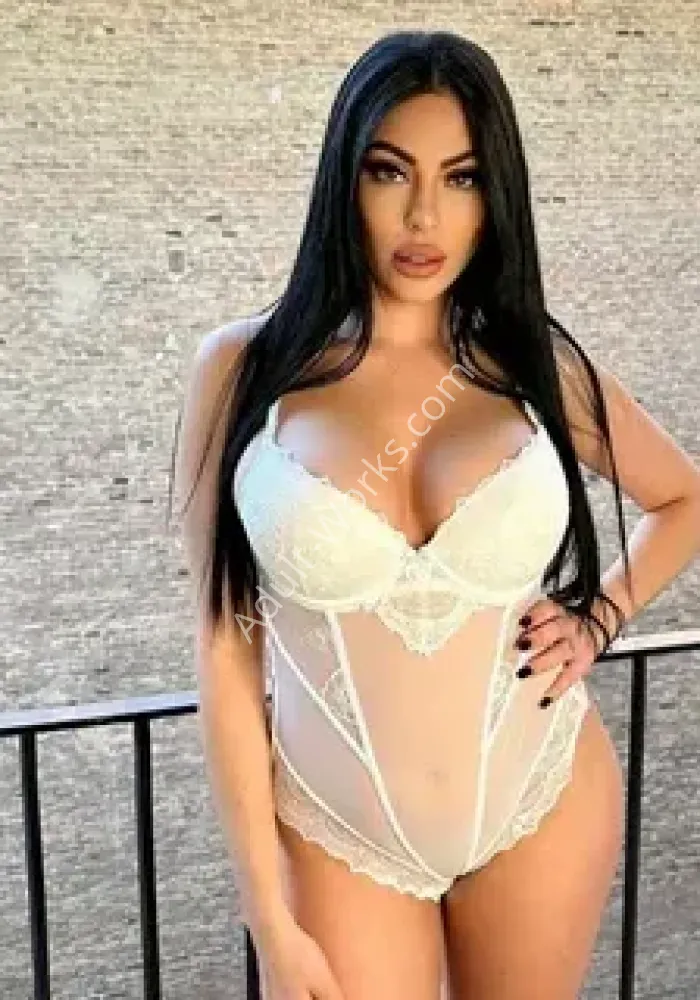Ivy, Caucasian