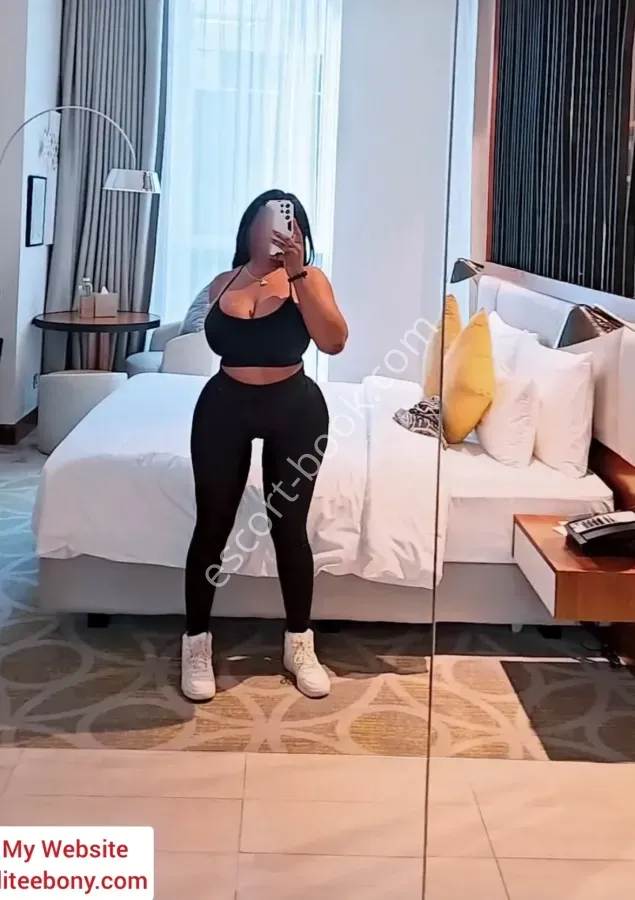 Zoe Red, Ebony