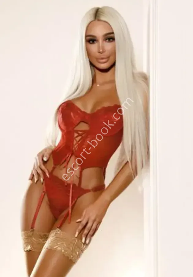 Ria Escortss, Caucasico