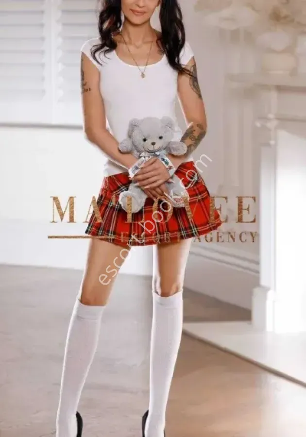 Amira, Caucasiano